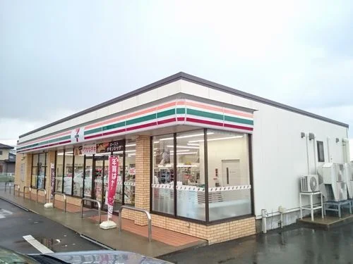 セブンイレブン福井栗森店まで500m