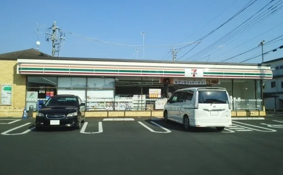セブン　さいたま日進3丁目店まで550m