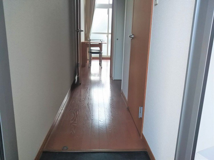 入口から　部屋仕様により異なります。