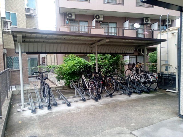 屋根付き駐輪場