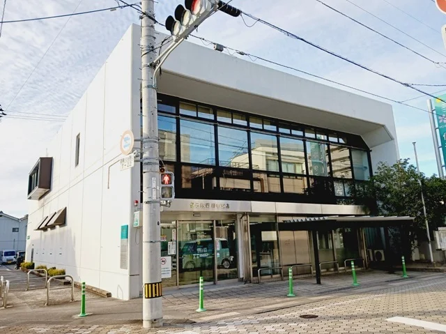 伊予銀行郡中支店様まで700m