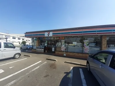 セブンイレブン伊勢崎日乃出町店まで270m