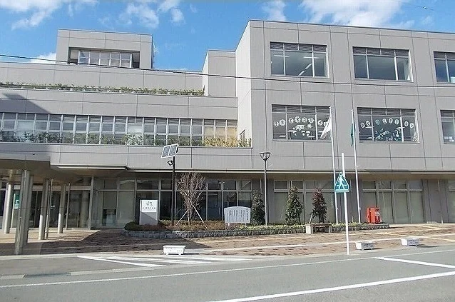 秋田市役所　土崎支所まで450m