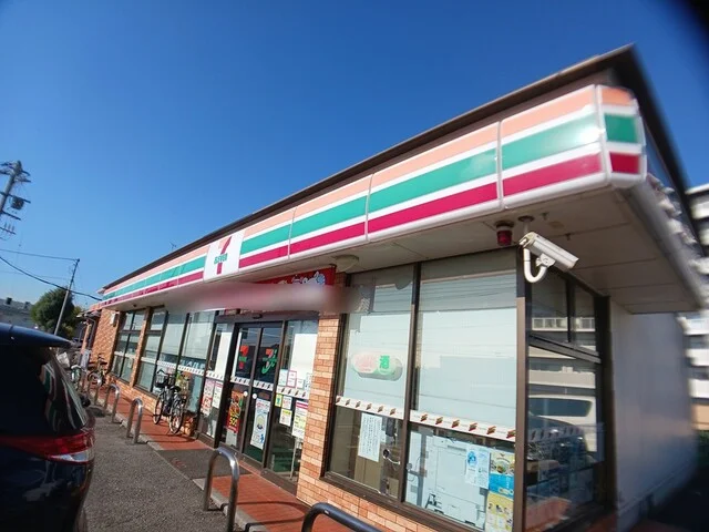 セブンイレブンまで587m