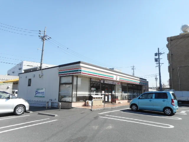 セブンイレブン 小木１丁目店まで400m