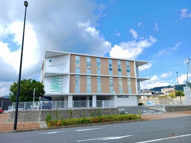 寺家駅前クリニックビルまで650m