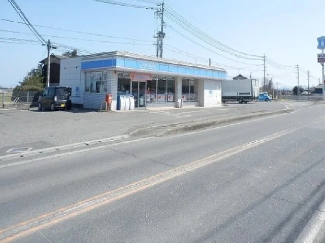 ローソンまで2100m