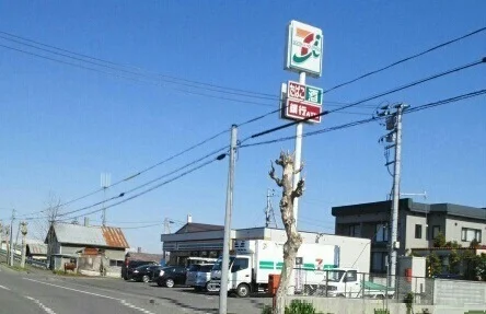 セブンイレブン滝川朝日町西店まで66m
