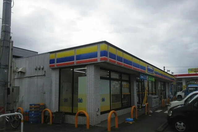 ミニストップ三島梅名店まで600m