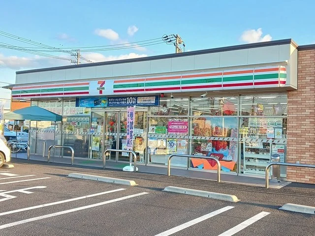 セブンイレブン　伝右２丁目店まで450m