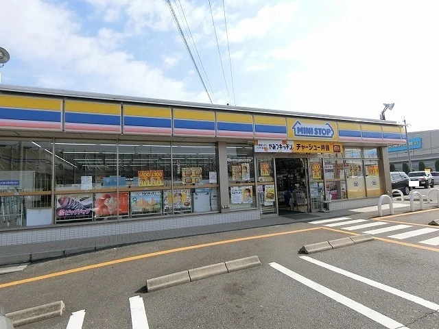 ミニストップ 安八氷取店まで500m