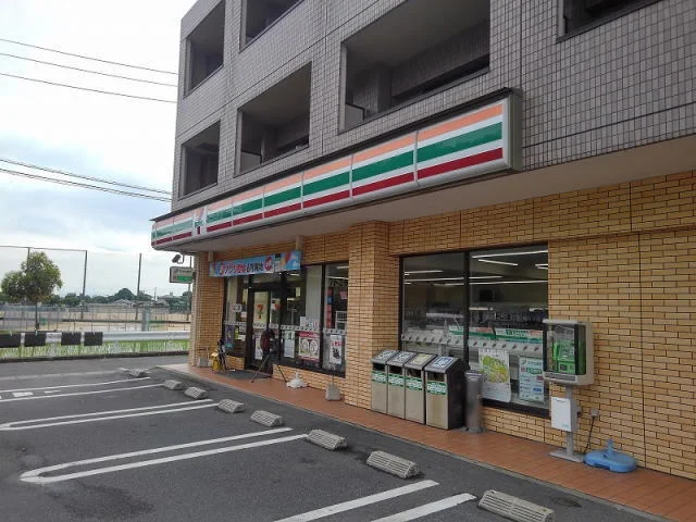セブンイレブンまで800m