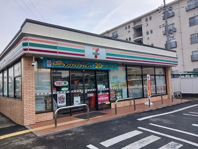 セブンイレブン泉大津東助松店まで400m