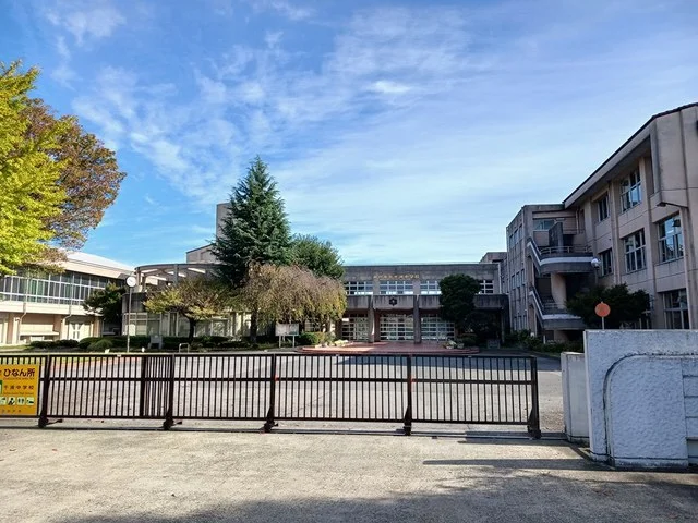 千波中学校まで600m