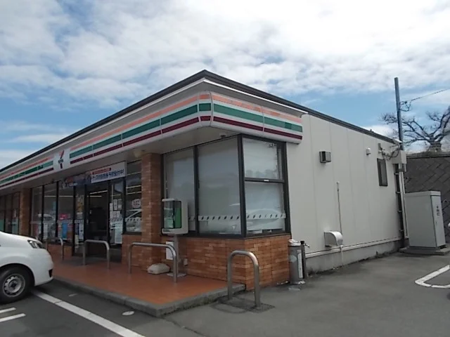 セブンイレブン千波小学校通り店まで600m