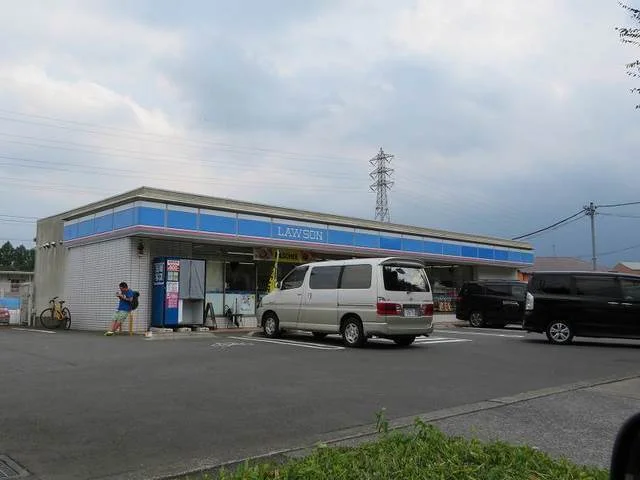 ローソンまで1200m