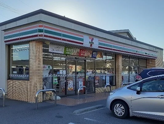 セブンイレブン富山附属学園前店まで650m