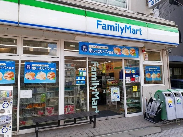 ファミリーマート桃山御香宮前店まで800m