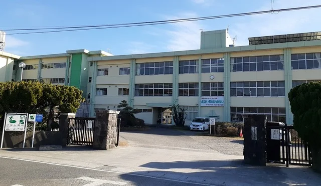 館山市立第一中学校まで850m