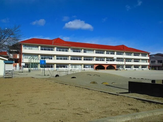足利市立桜小学校まで1900m