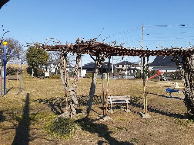 諏訪公園まで10m
