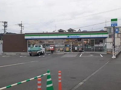 ファミリーマート　清水石川店まで350m