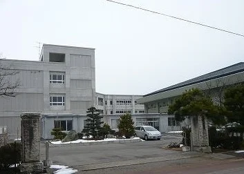 燕中学校まで800m