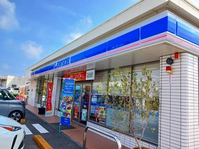 ローソン　富士津田店まで650m