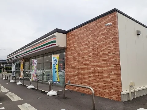 セブンイレブン鴨島町鴨島店様まで300m