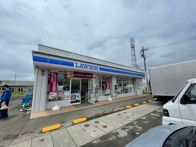 ローソン角田バイパス店まで900m