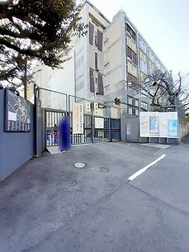 早稲田大学早稲田キャンパス北門まで209m
