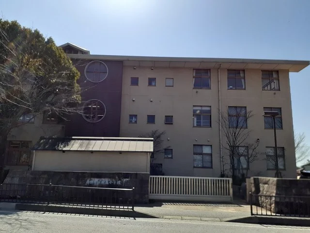 旭森小学校まで1300m