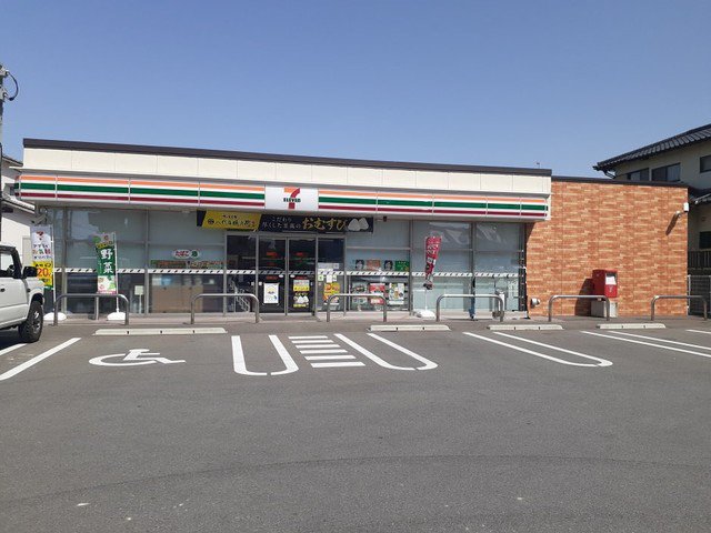 セブンイレブン福岡今宿２丁目店まで400m