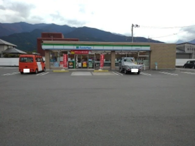 ファミリーマート船木店様まで400m