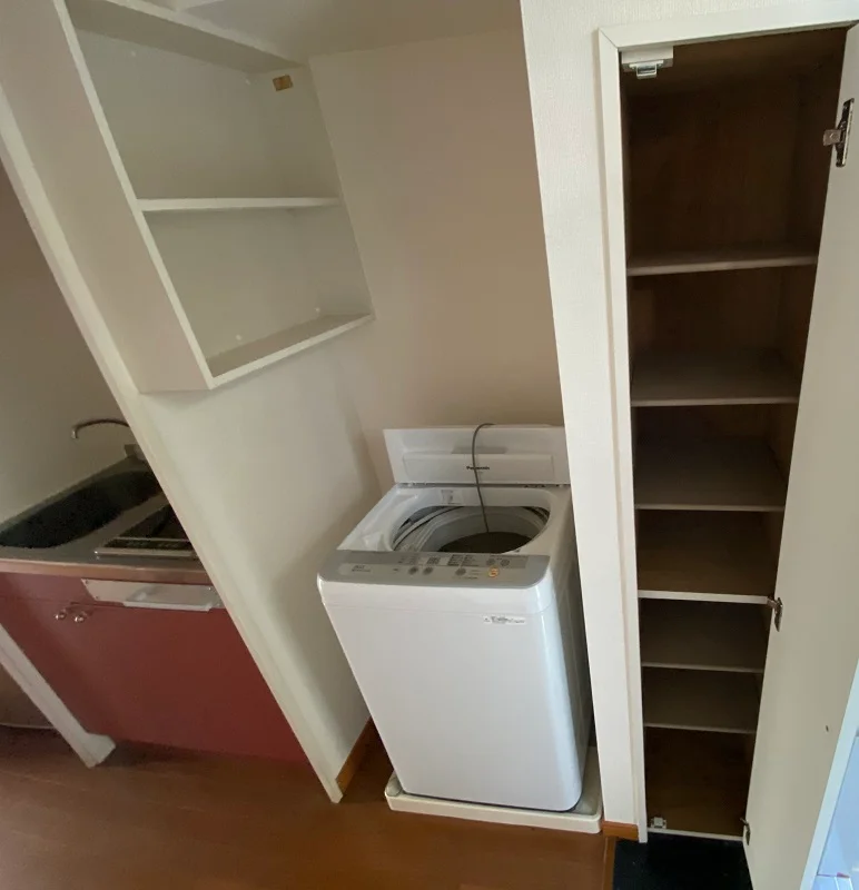 同タイプ部屋の写真となり設備等は現況と異なる場合があります