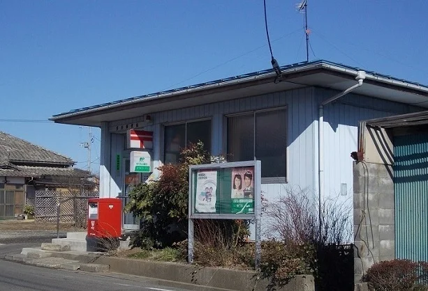 鳥川郵便局まで850m