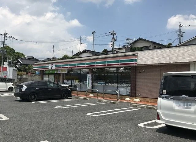 セブンイレブンまで260m