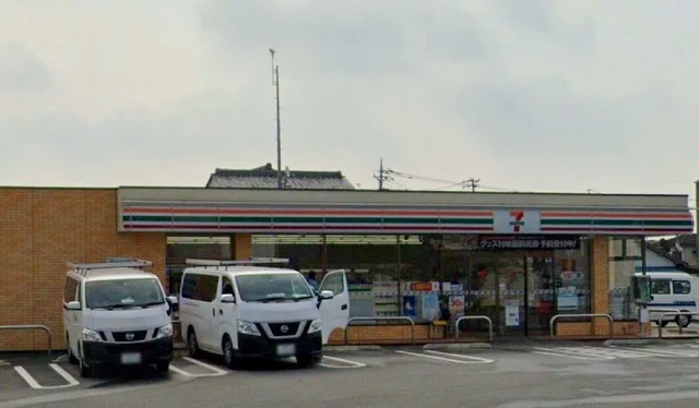 セブンイレブン伊勢崎寿町店まで850m