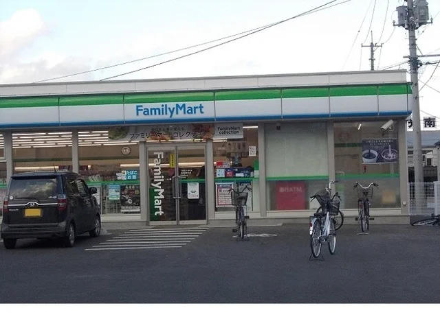 ファミリーマート　南福島駅北店まで350m