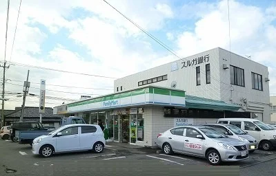 ファミリーマート 沼津片浜店まで850m