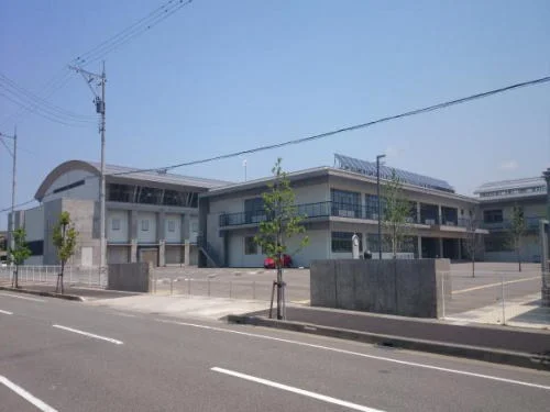 中藤小学校まで700m