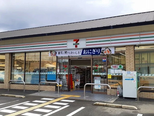 セブンイレブン 桃山町因幡店まで850m