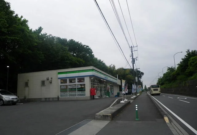 ファミリーマート御殿場東山店まで650m