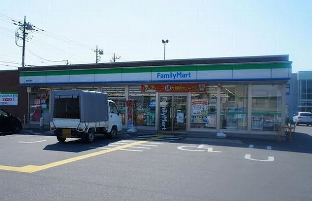 ファミリーマート熊谷石原店まで200m