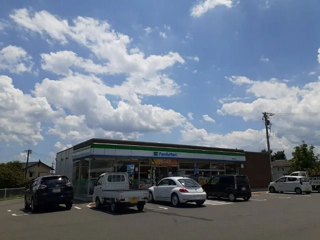 ファミリーマート  信州山形店まで500m