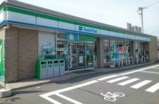 ファミリーマートまで1200m