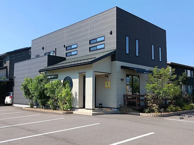 洋食屋クローバーまで134m