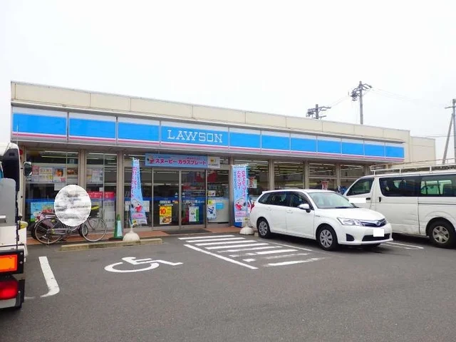 ローソン桑名西別所店まで140m