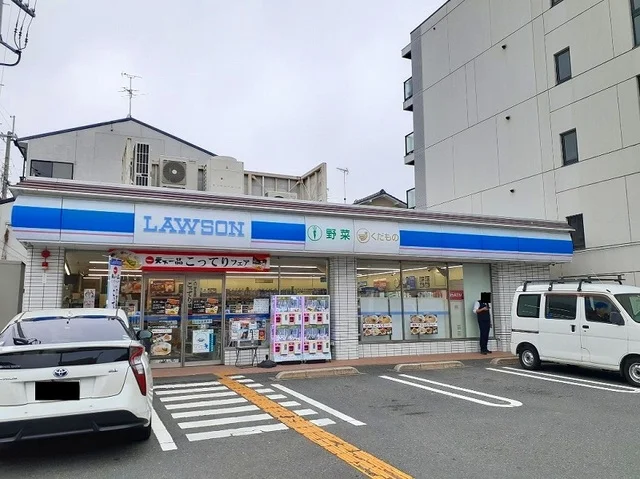 ローソン 吉祥院三ノ宮町店まで450m