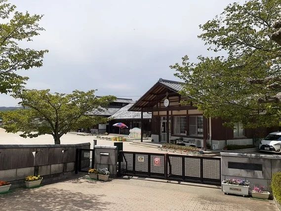 岡山市立足守幼稚園まで1600m